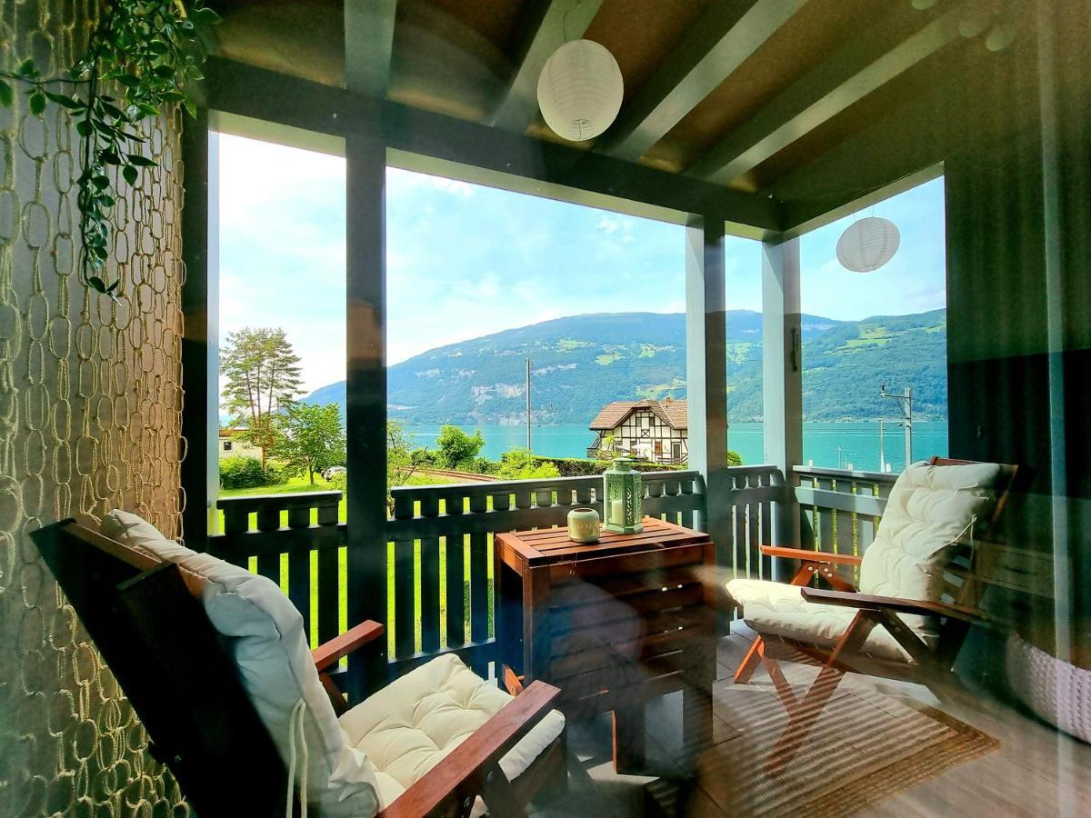 Strandhüsli directly on lake Thun Darligen Bagian luar foto