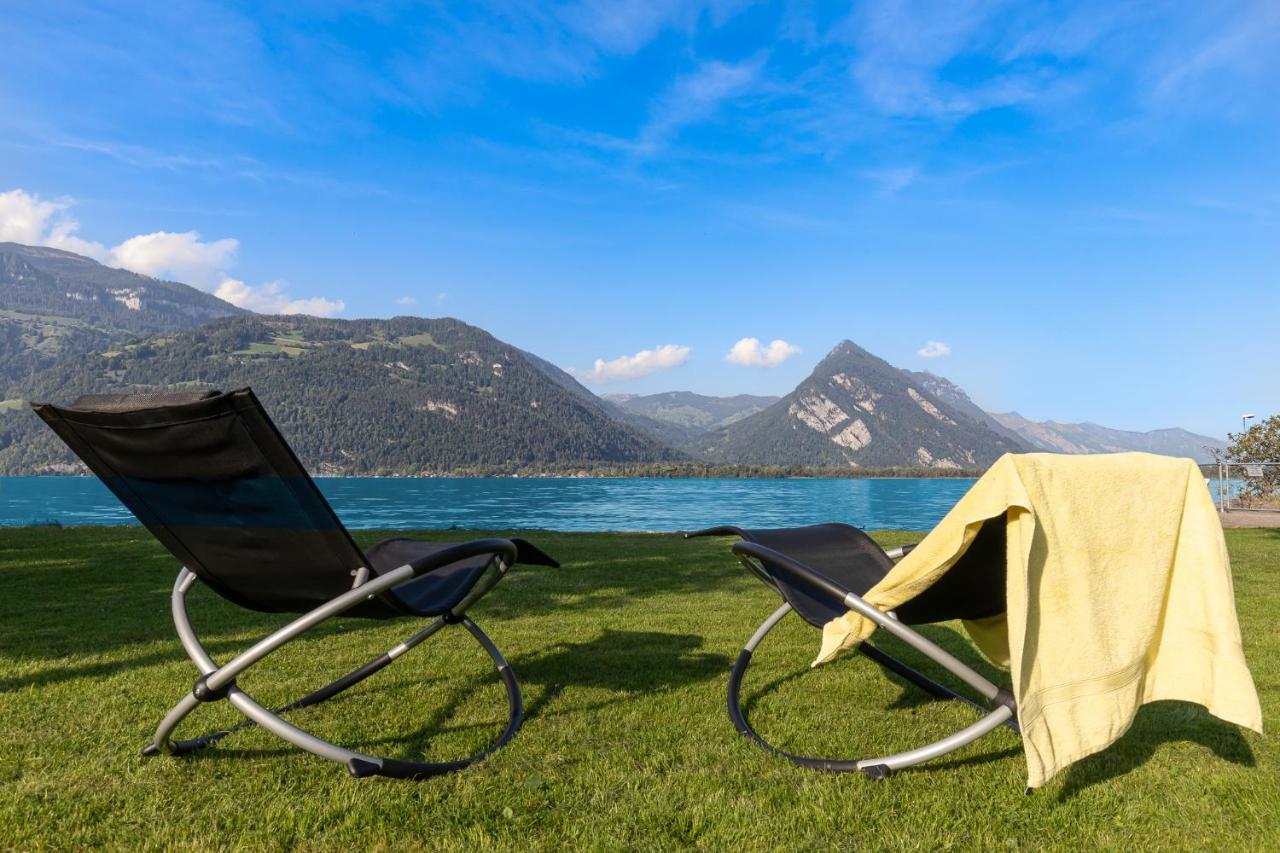 Strandhüsli directly on lake Thun Darligen Bagian luar foto